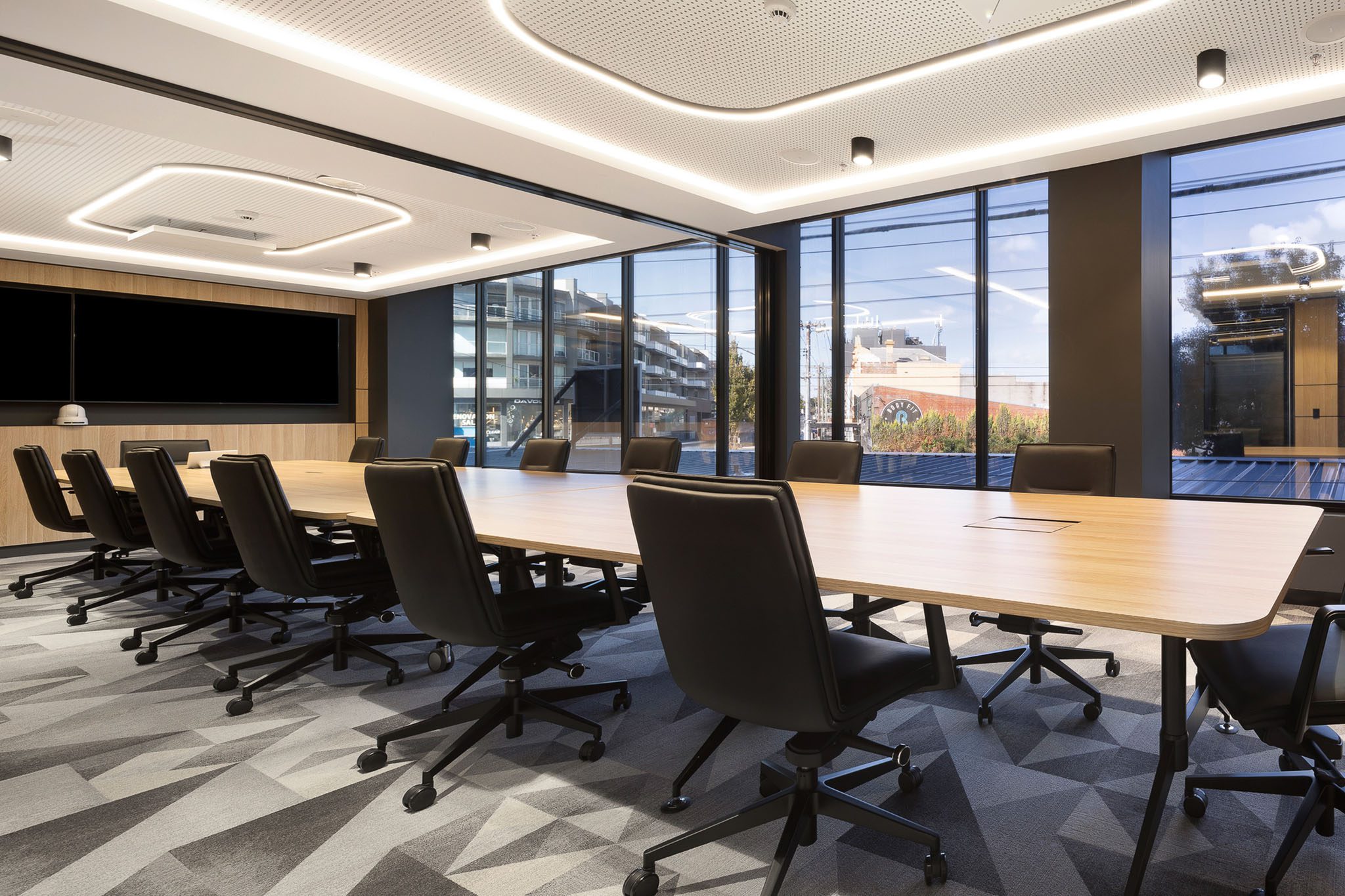 Office Fitout Tips - Green and Red Flags